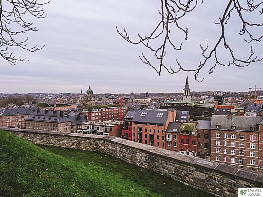Widok na Namur ze wzgórza cytadeli