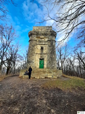 Wieża widokowa na szczycie Wieżycy w Masywie Ślęży